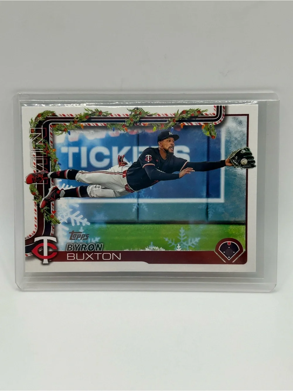 Topps Byron Buxton Minnesota Twins Holiday Baseball Card - H11